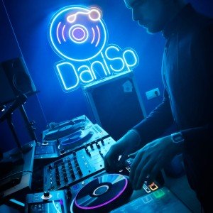 Danisp en cabina para el concurso 2023